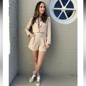 NWT Gianni Bini Belted Shorts